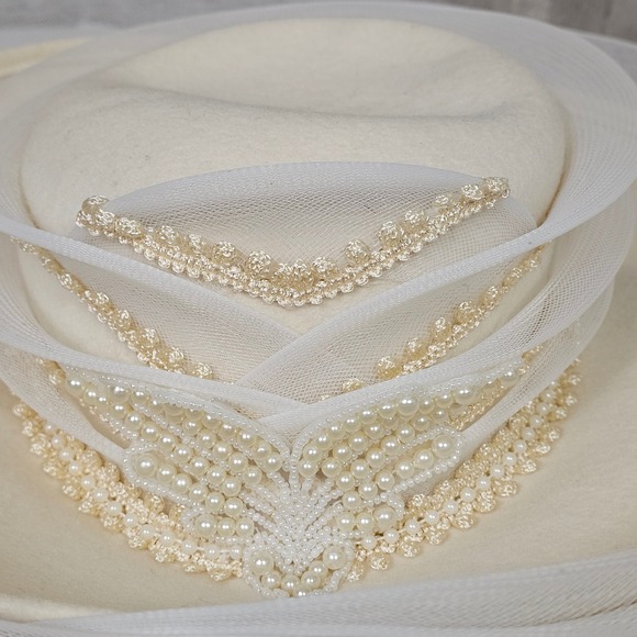 Vintage Church Hat Cream Formal Dress Hat Pearl Beaded Wedding Party - Picture 3 of 13